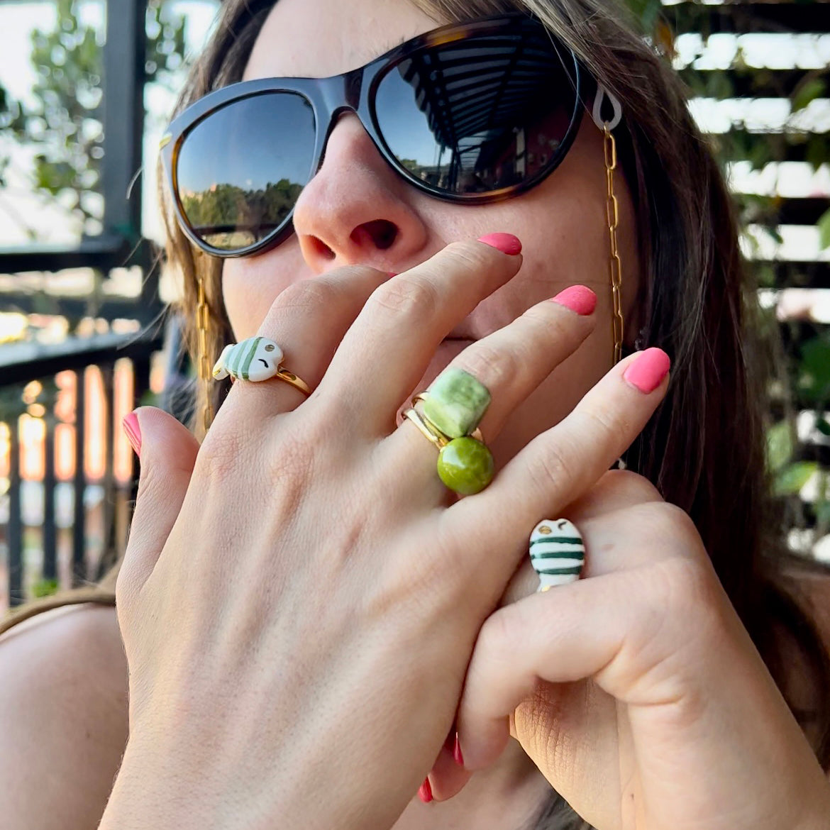 Emerald green and gold Pesciolino ring
