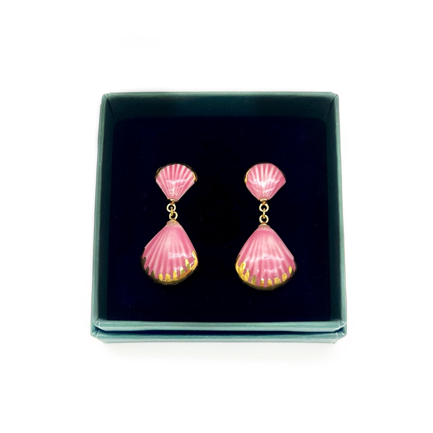 Pendientes de mayólica con flores azules y doradas