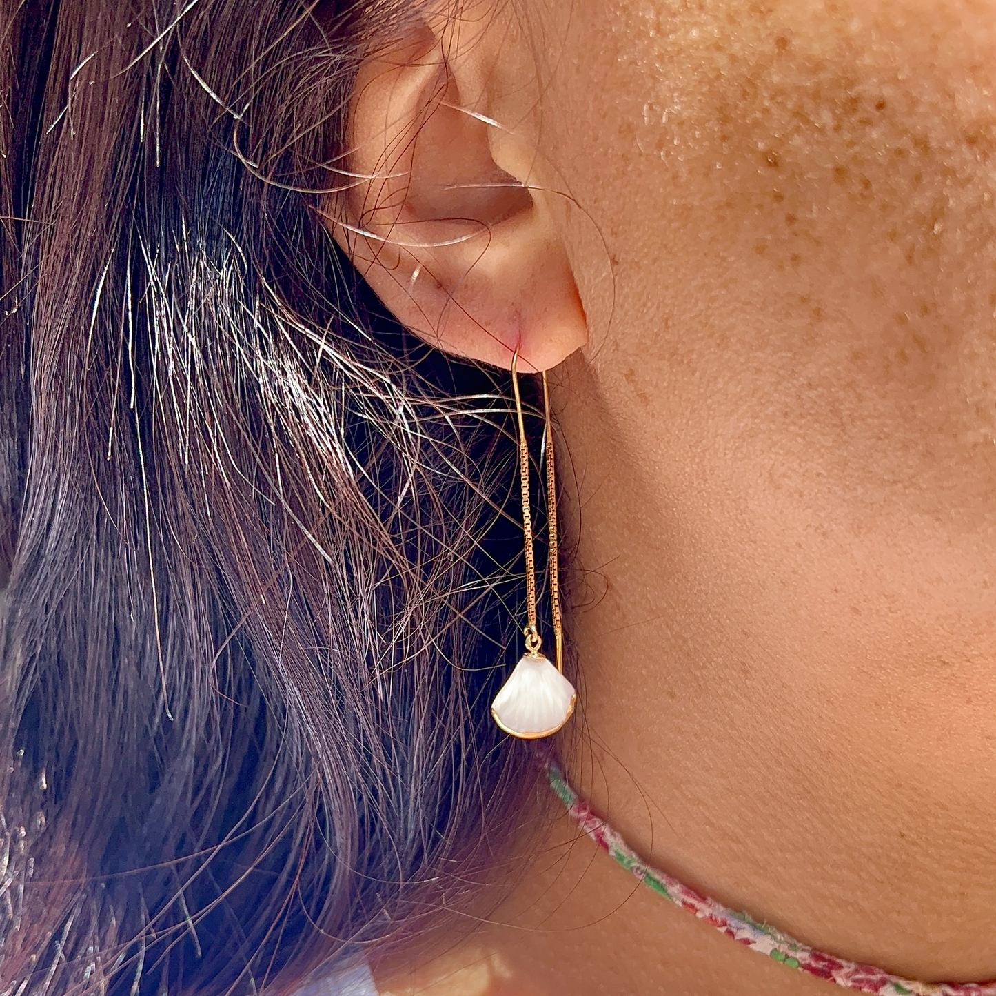 Majolica earrings with blue and gold flowers
