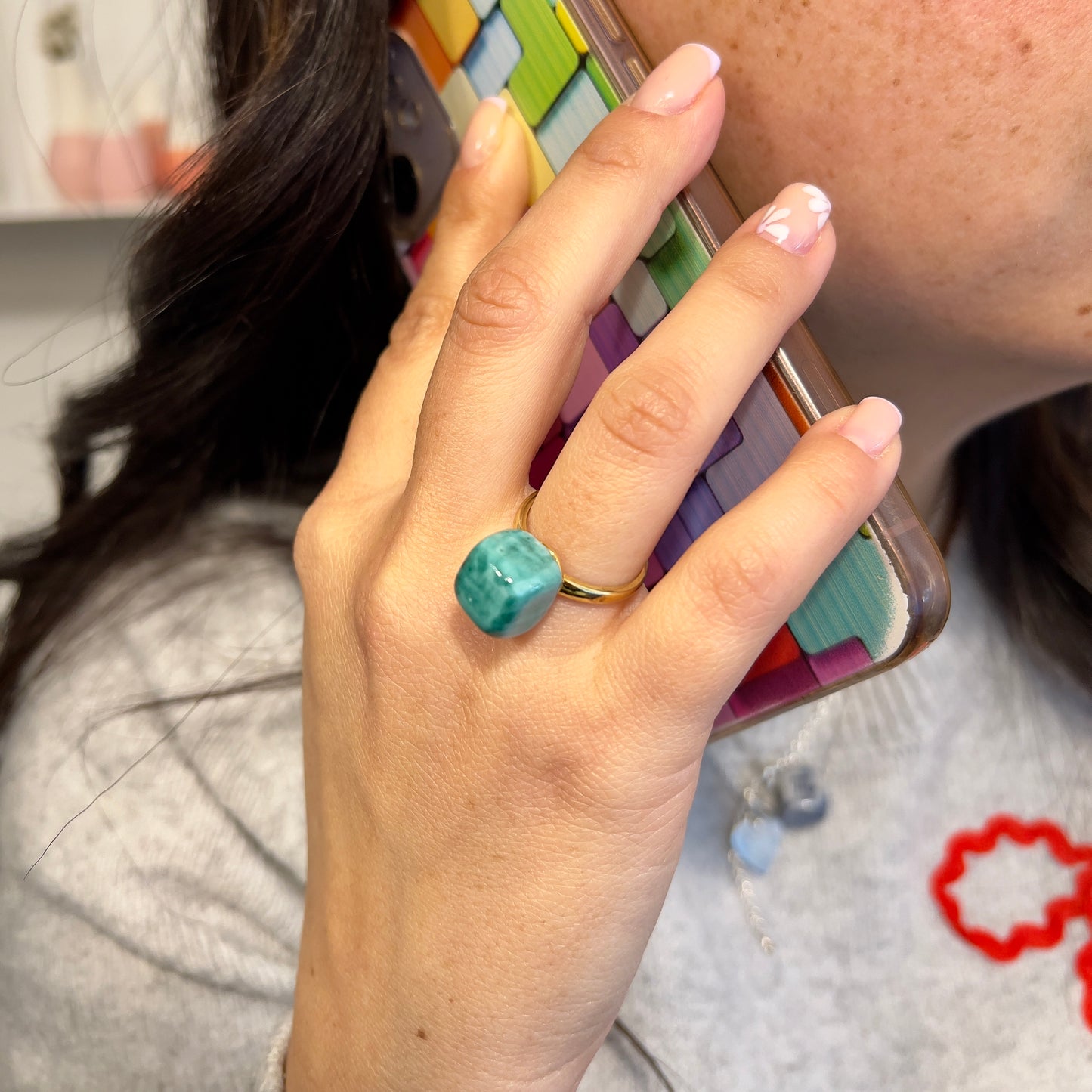 Cubo maxi ring in soft green copper ceramic