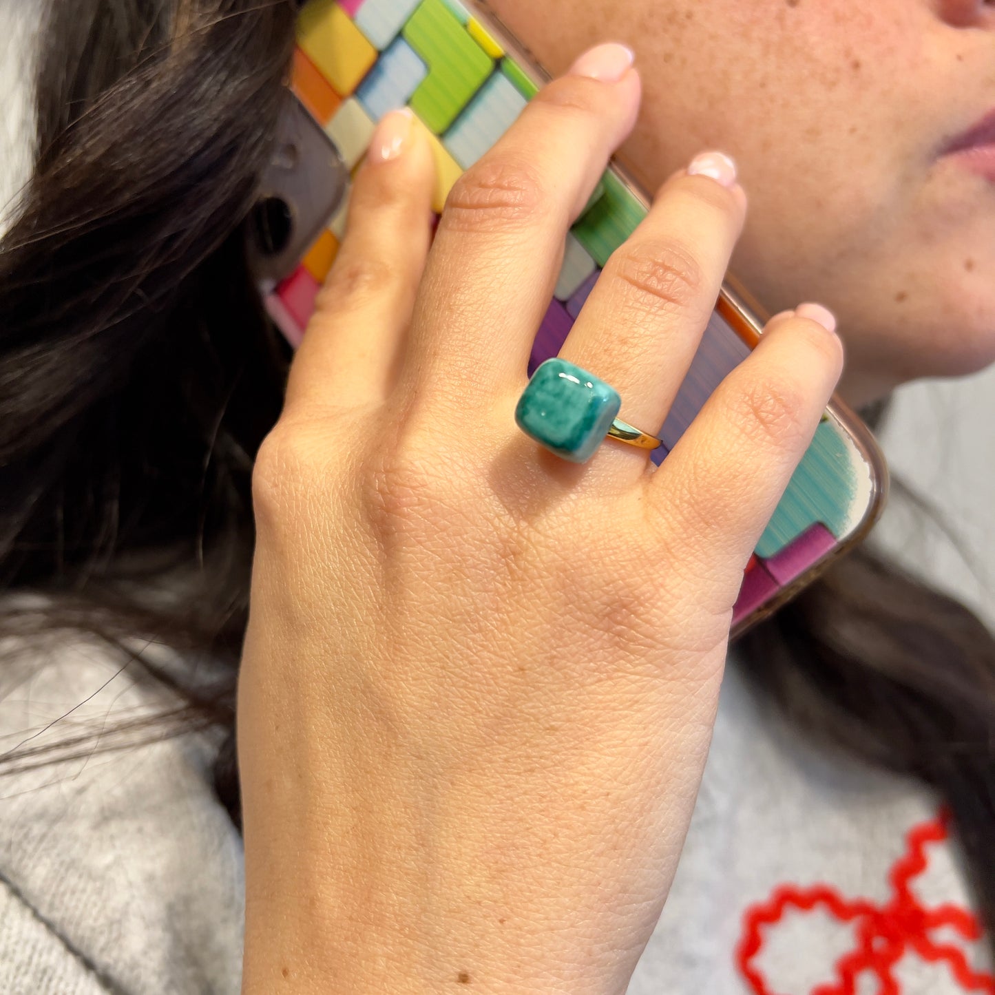 Cubo maxi ring in soft green copper ceramic