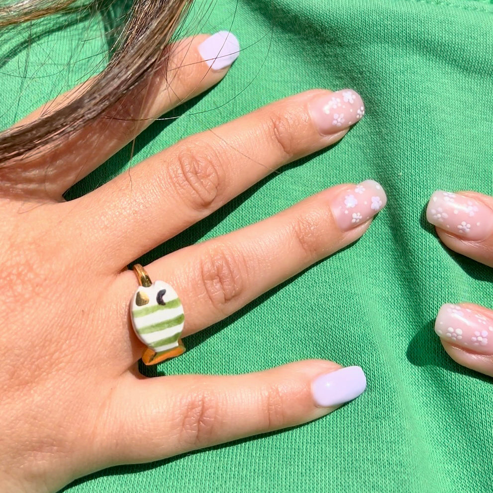 Meadow green and gold Pesciolino ring