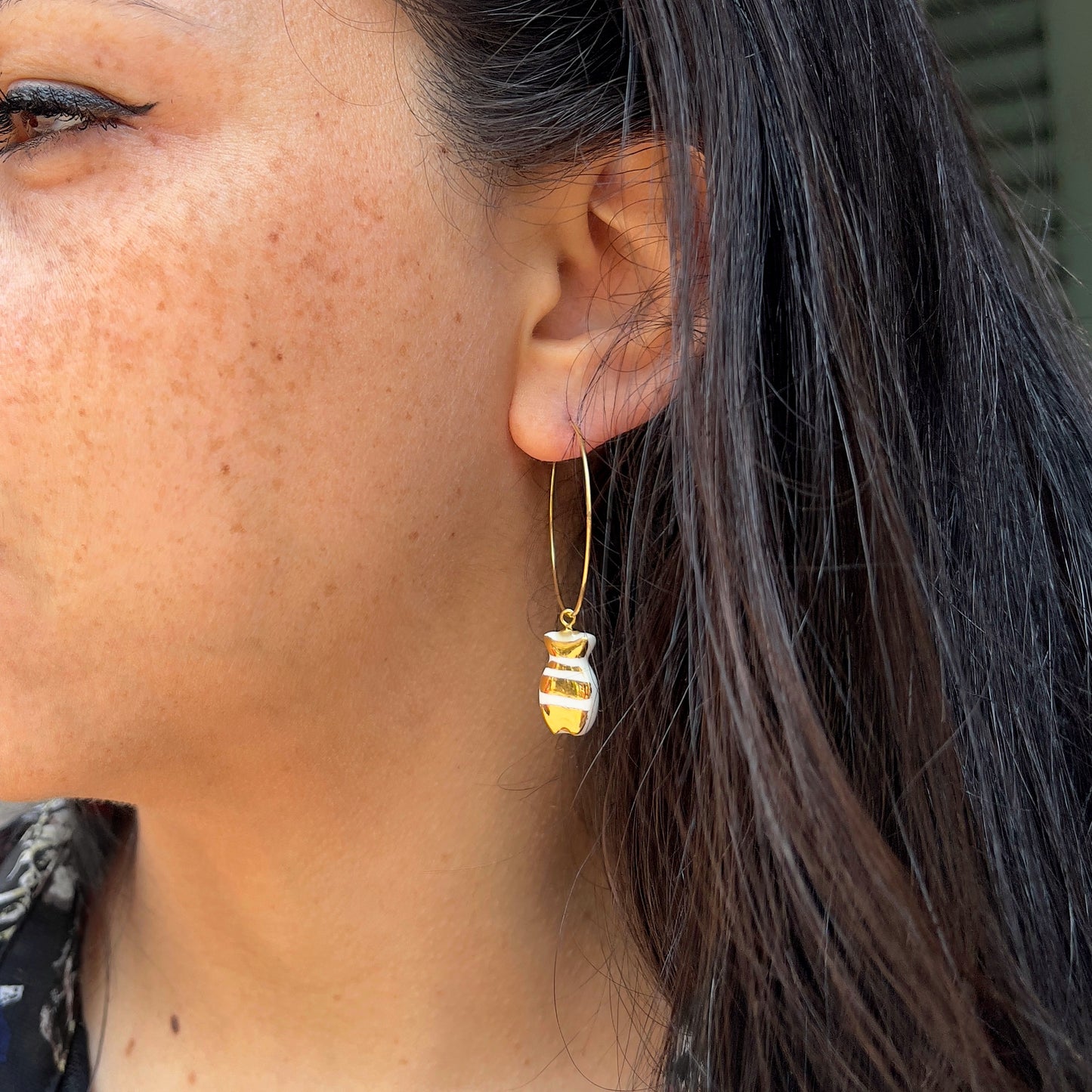 Little fish hoop earrings with gold lines