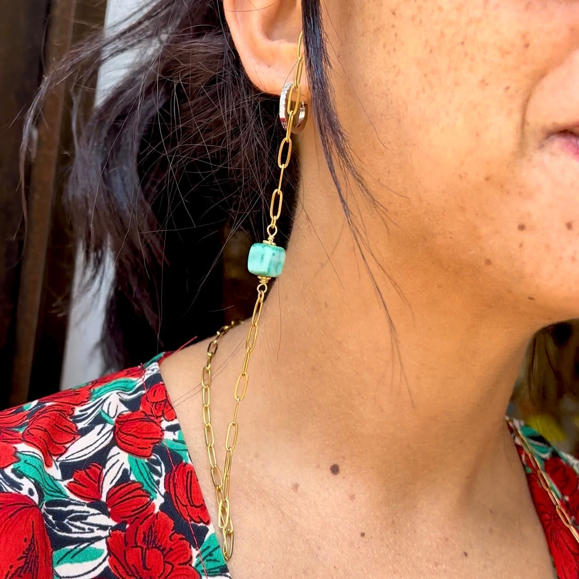 Glasses chain with gold majolica and blue cube