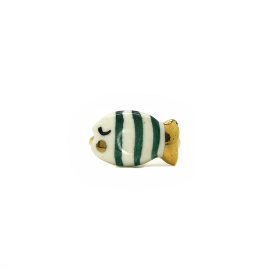 Emerald green and gold Pesciolino ring