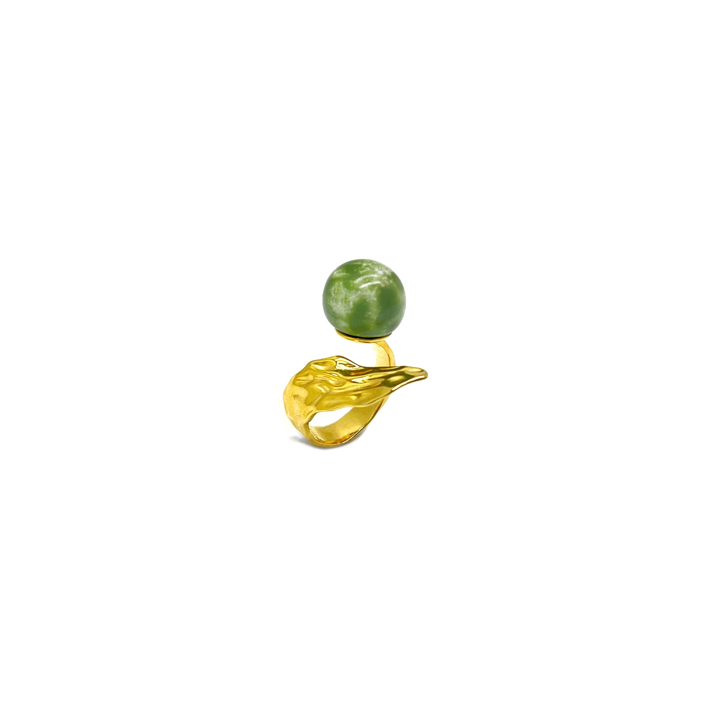 Anillo esfera blanca y teja dorada