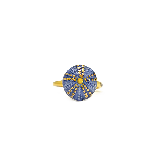 White tile ring with gold lines
