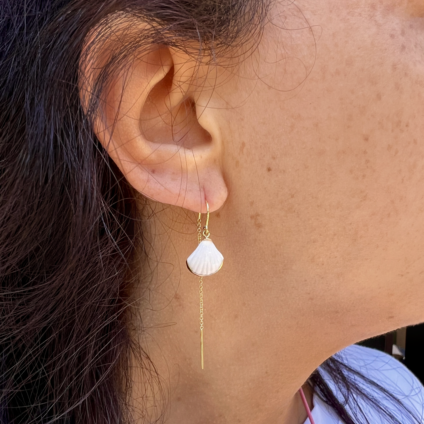 Pendientes de mayólica con flores azules y doradas