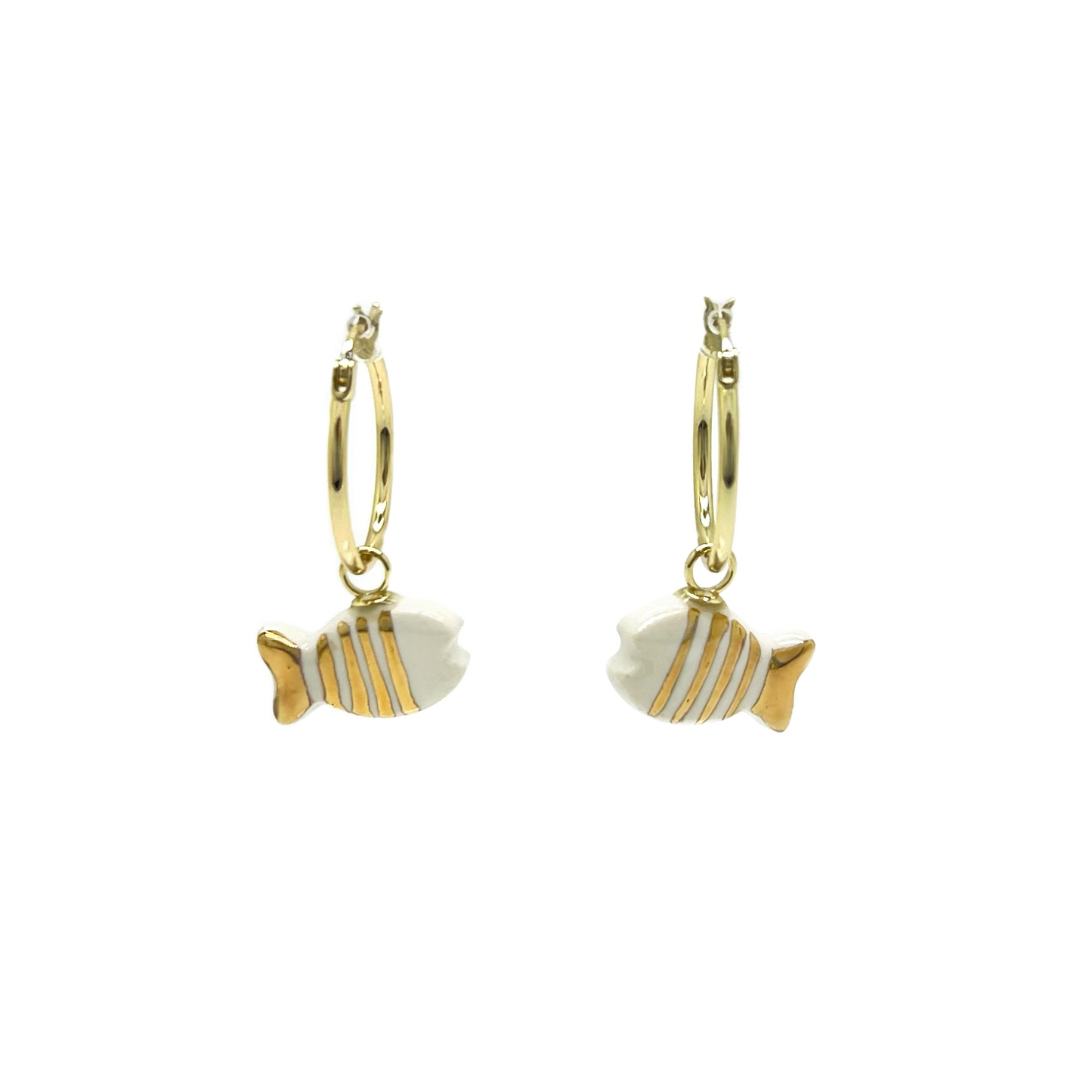 Pendientes aros pez con líneas doradas