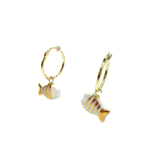 Pendientes aros pez con líneas doradas