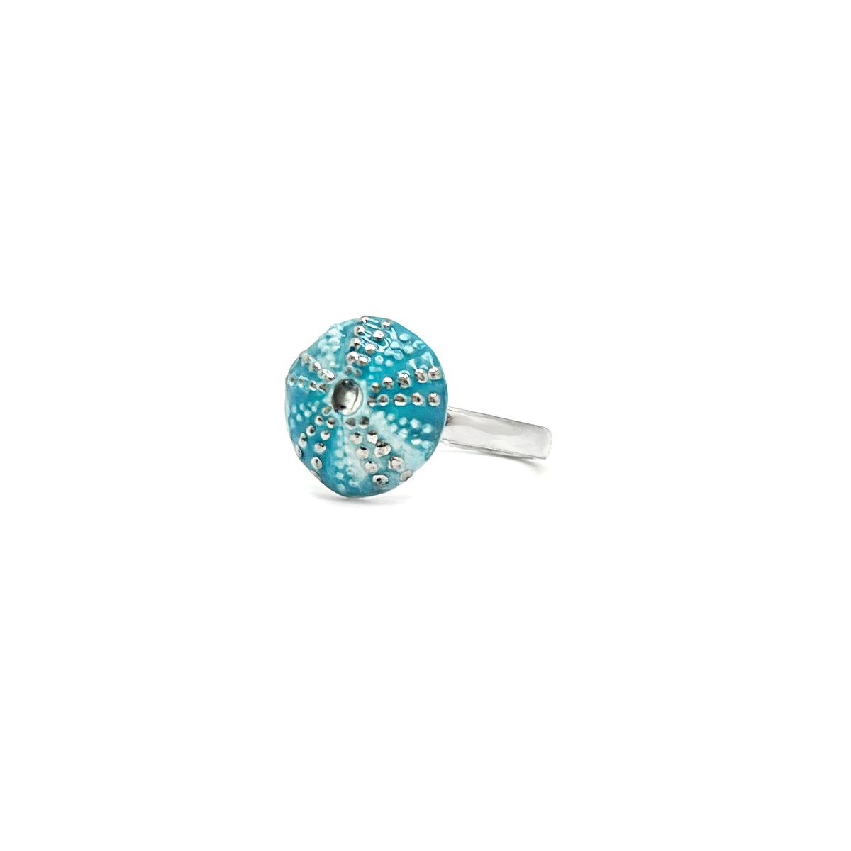 White tile ring with gold lines
