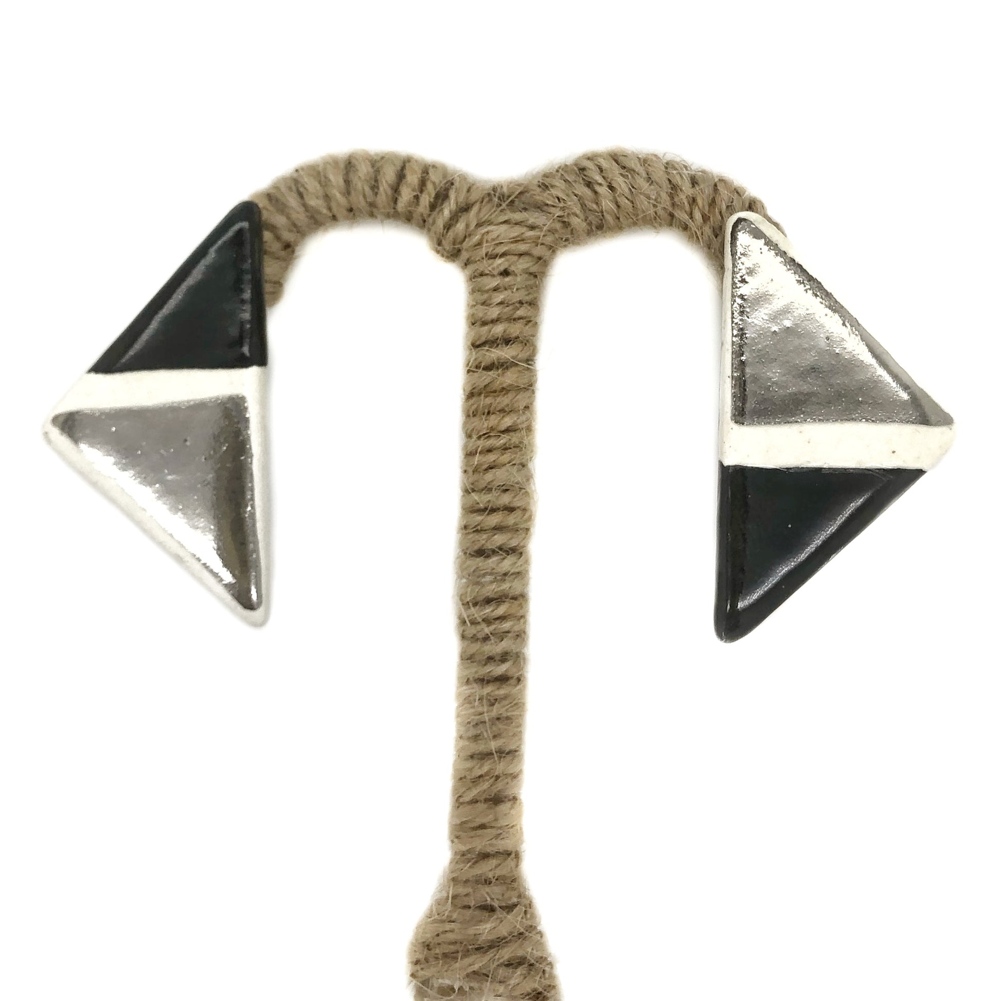 triangoli nero e platino